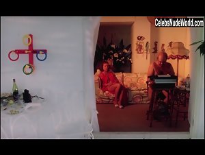 Juliet Stevenson in Drowning by Numbers (1988) 11