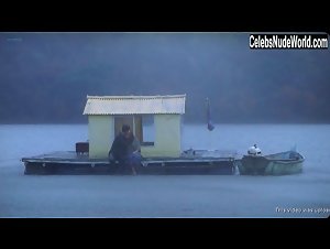 Jung Suh sex scene in Seom (2000) 4