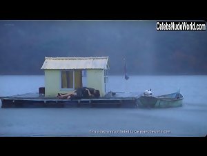Jung Suh sex scene in Seom (2000) 7
