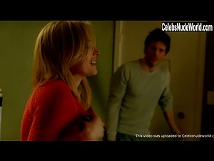 Kelly Curran in Grizzly (2014) 18