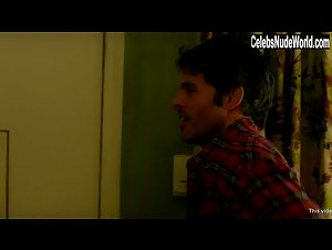 Kelly Curran in Grizzly (2014) 7