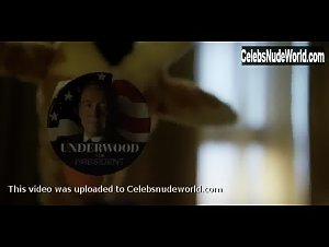 Kim Dickens in House of Cards (series) (2013) 4