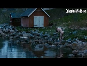 Krista Kosonen in Kaikella rakkaudella (2013) 16