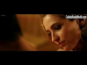 Brechje Lyklema in Caged (2011) 14