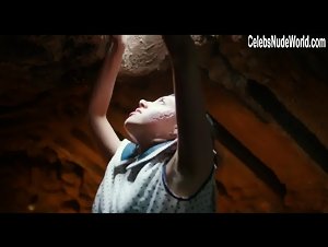 Bonnie Burroughs in Life After Beth (2014) 19