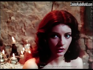 Beatriz Baron in La maldicion de la bestia (1975) 14