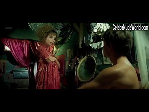 Bruna Linzmeyer in O Grande Circo Mistico (2018) 17