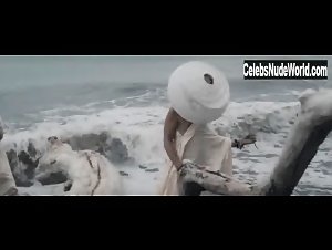 Camilla Lehmann in Azurit: Stay (music video) (2014) 14