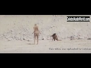 Camilla Lehmann in Azurit: Stay (music video) (2014) 3
