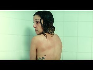 Camille Lellouche in Grand Central (2013) 18
