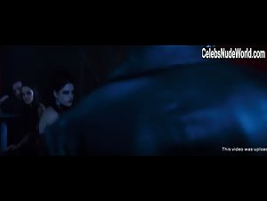 Aaliyah Sexy Dress , Fetish In Queen of the Damned (2002) 2