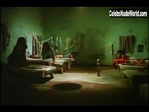 Adele Malheiros Explicit , boobs in Femmine in fuga (1984) 16