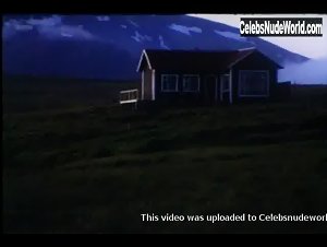 Asdis Thoroddsen in Skilaboð til Sondru (1983) 12