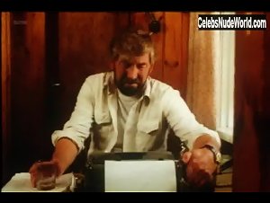 Asdis Thoroddsen in Skilaboð til Sondru (1983) 2