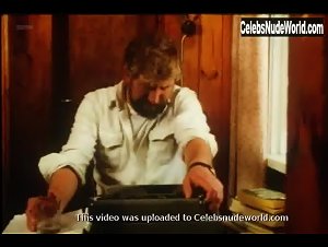 Asdis Thoroddsen in Skilaboð til Sondru (1983) 6