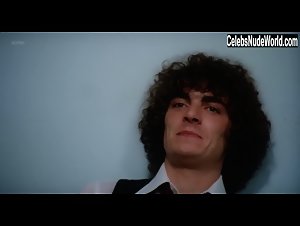 Agnes Kalpagos hot , boobs In Operazione Kappa: sparate a vista (1977) 7