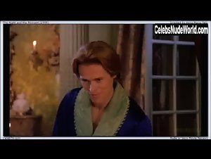 Axelle Grelet in Night and the Moment (1995) 5