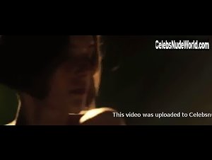 Agnieszka Podsiadlik Lesbian , Nipples In Jak calkowicie zniknac (2014) 1