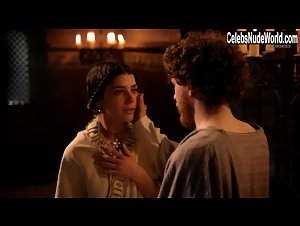 Aida Oset in Ermessenda (series) (2011) 4
