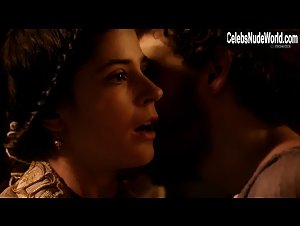 Aida Oset in Ermessenda (series) (2011) 7