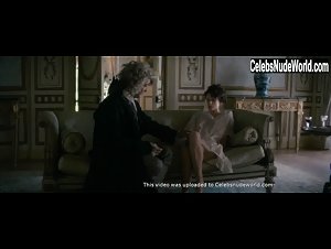 Audrey Quoturi in Dernier amour (2019) 6