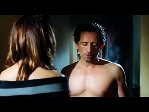 Aleksandra Klebanska in Un bonheur n'arrive jamais seul (2012) 17