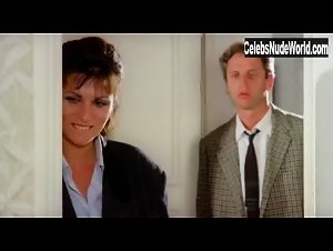 Alessandra Izzo in Desiderando Giulia (1986) 15