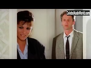 Alessandra Izzo in Desiderando Giulia (1986) 16