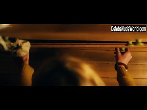 Alexandra Henry in Starfish (2018) 3