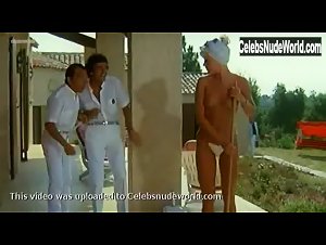 Alexandra Lorska in Les branches a Saint-Tropez (1983) 17