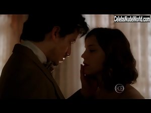 Alice Wegmann in Ligacoes Perigosas (series) (2016) 11