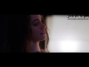 Alicia Sanz in Afterparty (2013) 16