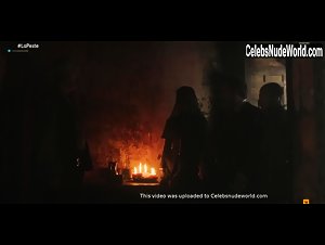 Aroa Rodriguez in La peste (series) (2018) 3