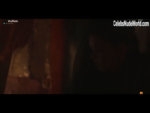 Aroa Rodriguez in La peste (series) (2018) 4