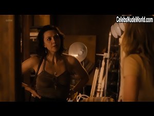 Alyssa Kempinski in Deuce (series) (2017) 17