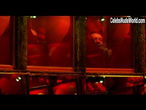 Anna-Maria Hirsch in Tod den Hippies!! Es lebe der Punk! (2015) 13