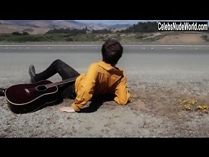 Ana Khutsishvili in Vagrant (short) (2016) 19