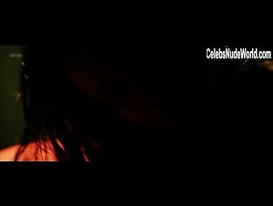 Ana Maljevic in 6 Days Dark (2014) 11