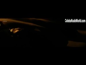 Ana Maljevic in 6 Days Dark (2014) 2