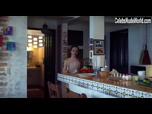 Ana Valeria Becerril in Las hijas de Abril (2017) 2