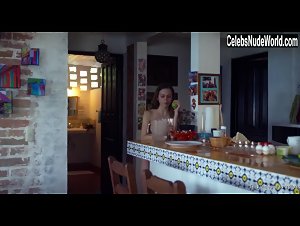 Ana Valeria Becerril in Las hijas de Abril (2017) 8