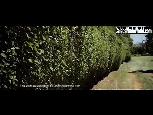Andrea Strenitz in Los decentes (2016) 19