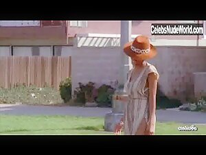 Angela Elayne Gibbs in Young Nurses (1973) 9