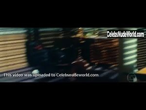 Giovana Cordeiro in Dois Irmaos (series) (2017) 20