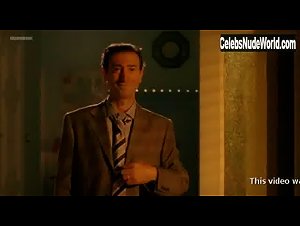 Giorgia Surina in Come trovare nel modo giusto l'uomo sbagliato (2011) 16