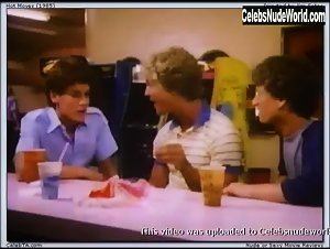 Gayle Gannes in Hot Moves (1985) 6