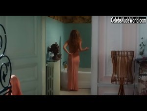 Galatea Bellugi in Une jeunesse doree (2019) 1