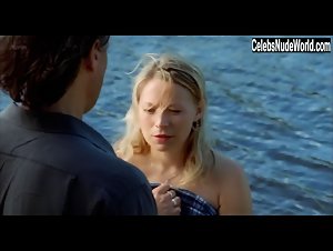 Frida Hallgren in Sa som i himmelen (2004) 4