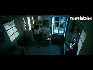 Francesca Valtorta in Immaturi - Il viaggio (2012) 4