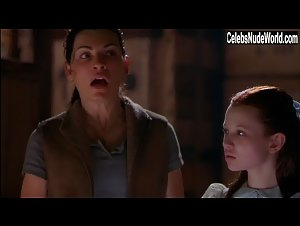 Francesca Rettondini in Ghost Ship (2002) 15